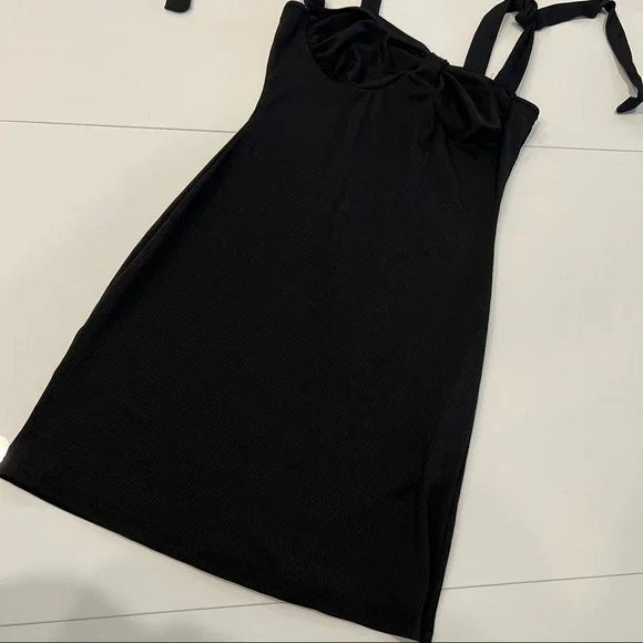 Body con dress - Picture 2 of 2